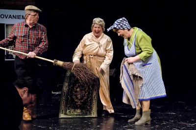 Asessorin naishuolet